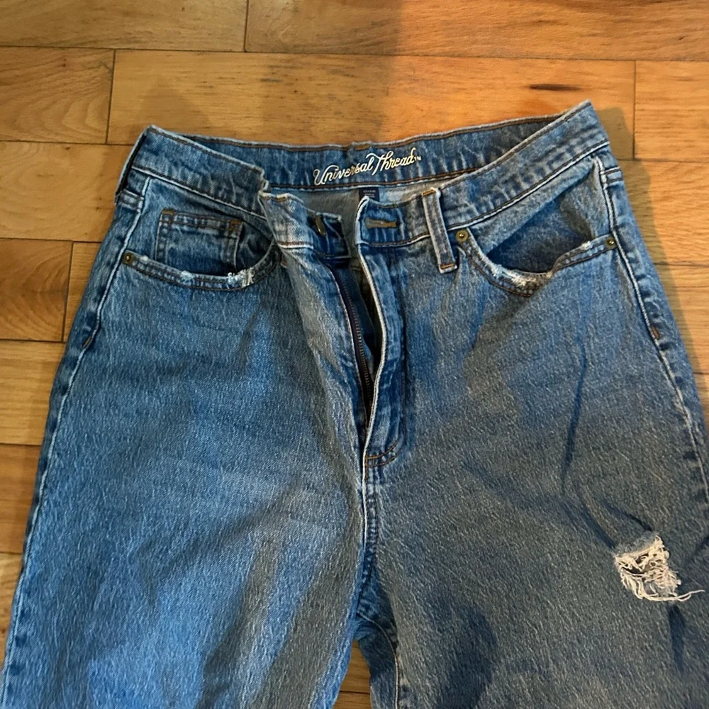 Women’s Distressed Vintage Straight Blue Denim Jeans